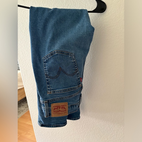 Levi’s high rise Wedgie Straight Jeans with button fly 💗 size 27 - Picture 6 of 7